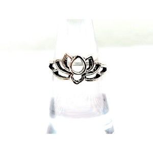 Vintage Silver Lotus Ring Size 6 Women's Jewelry